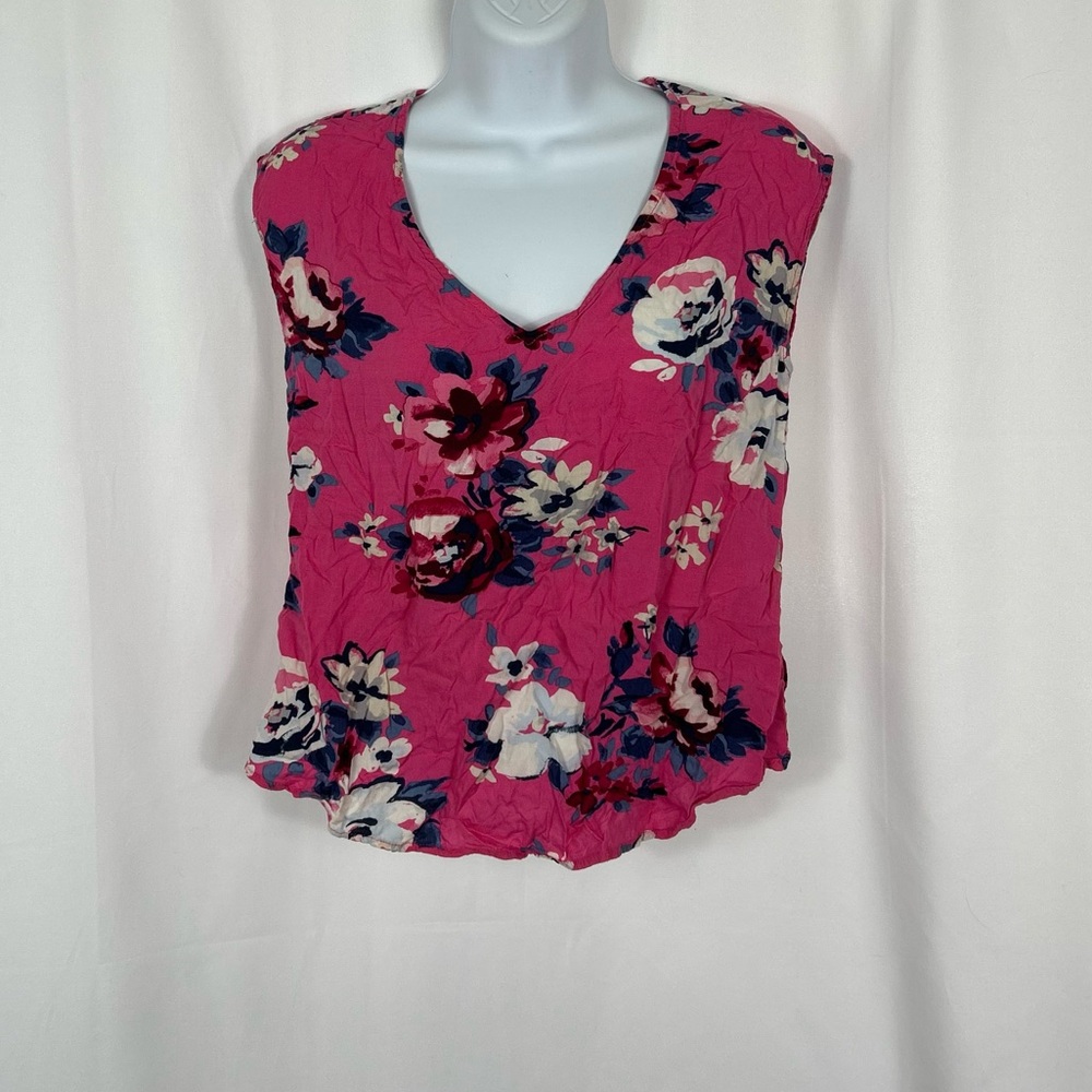 Old Navy Floral V-neck sleeveless top SP